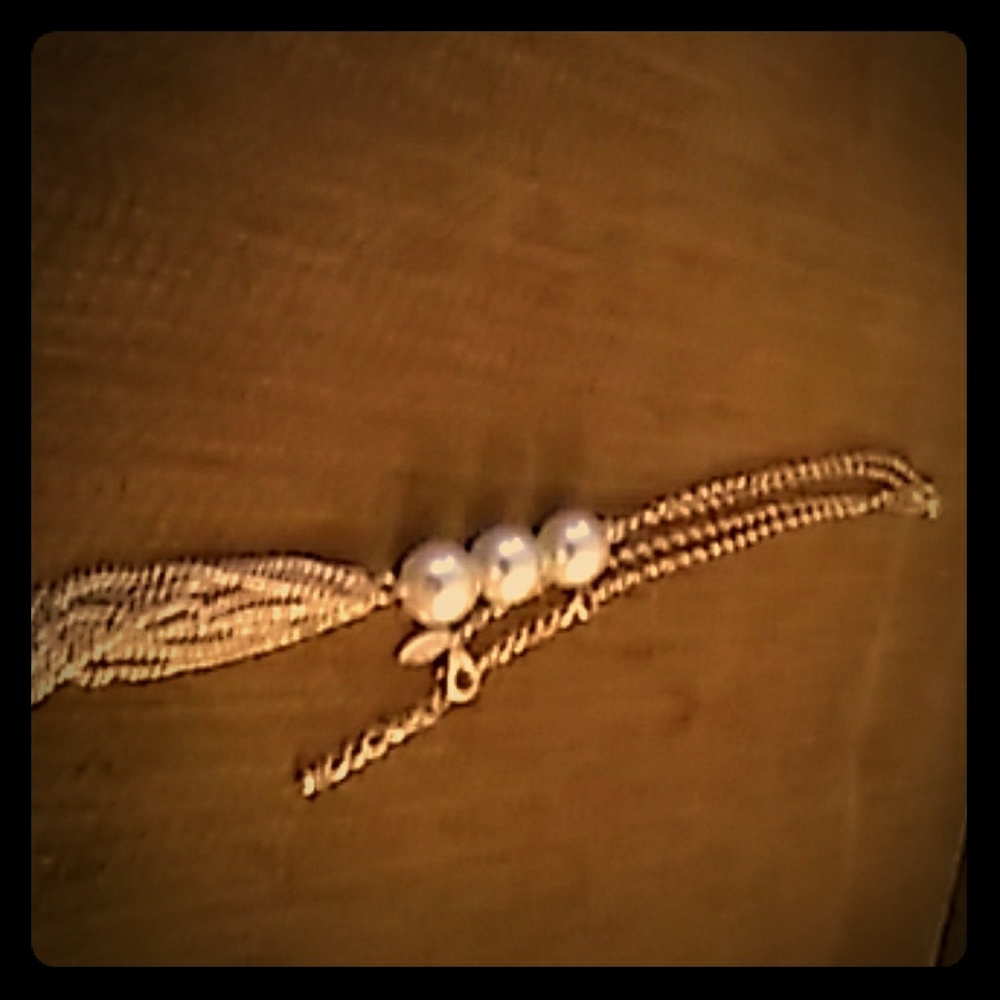 Tassel necklace with pearls